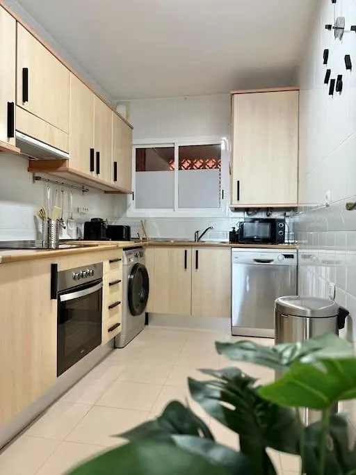 Appartement Luxurious Marbella Retreat With Sea View Terrace à Málaga