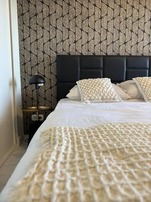 Appartement Luxurious Marbella Retreat With Sea View Terrace à Málaga